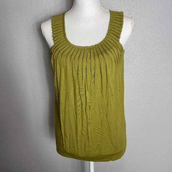 August Silk Option Olive green sleeveless tank top - Picture 1 of 9